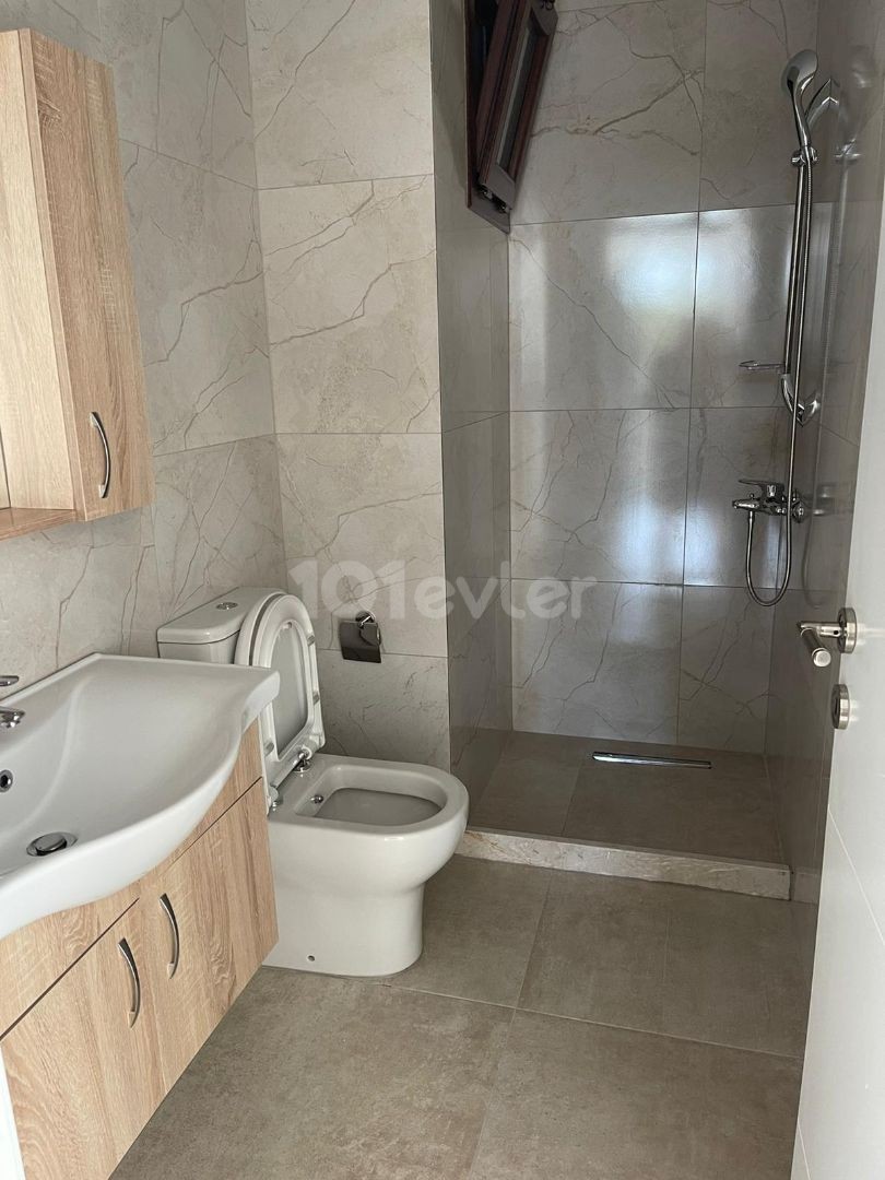 Çağlayan'da Eşyasız Kiralık Daire 2+1 ( 2 balkonlu)