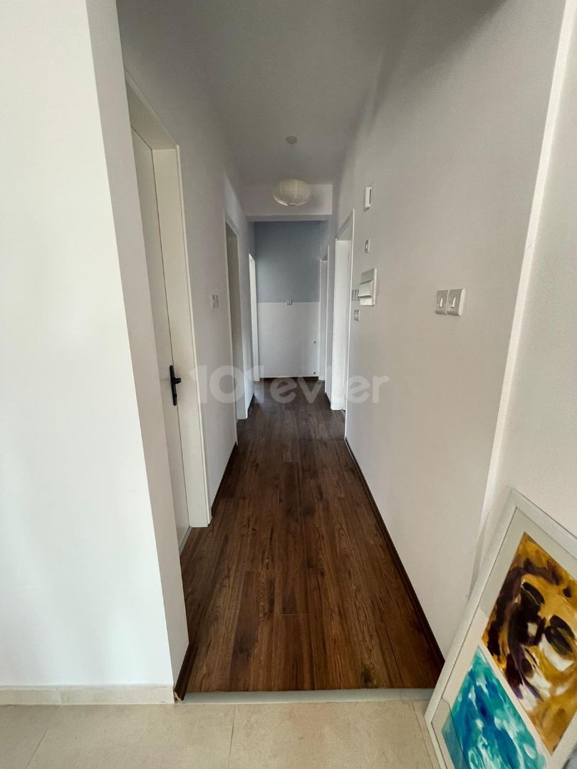 Dereboyu'nda Ana Cadde Üzeri Satılık 3+1 Penthouse