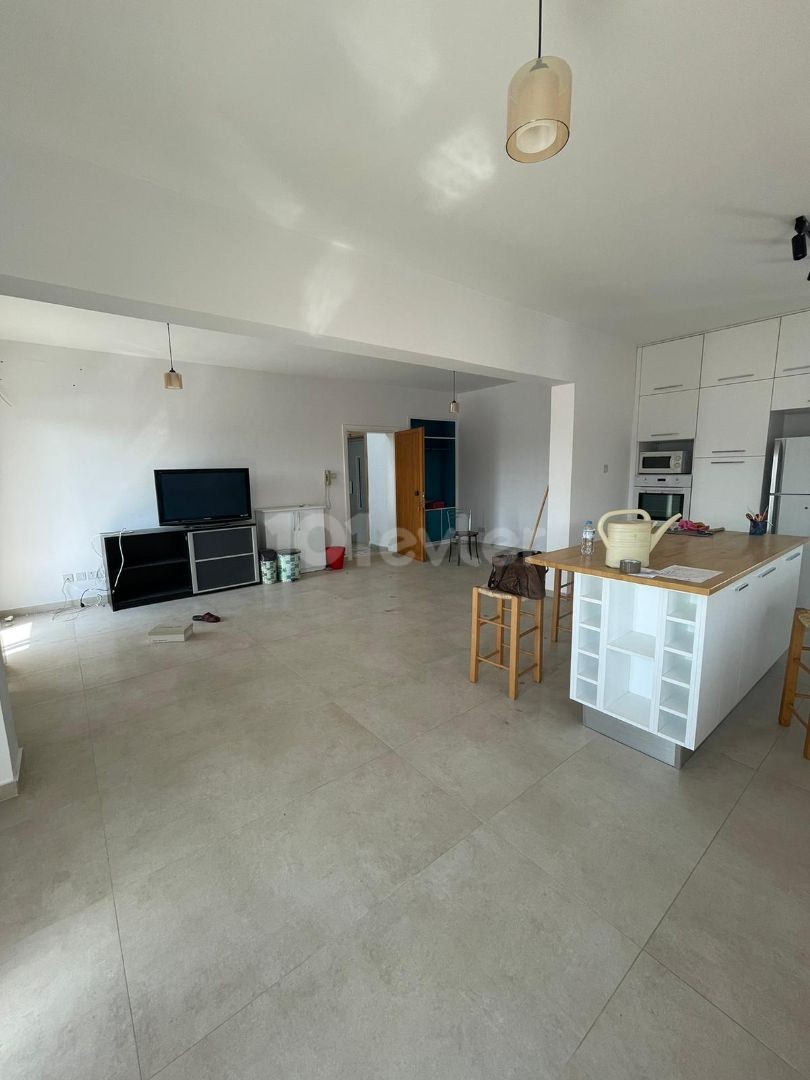 Dereboyu'nda Ana Cadde Üzeri Satılık 3+1 Penthouse