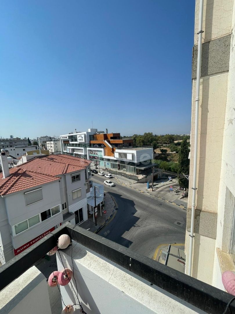 Dereboyu'nda Ana Cadde Üzeri Satılık 3+1 Penthouse