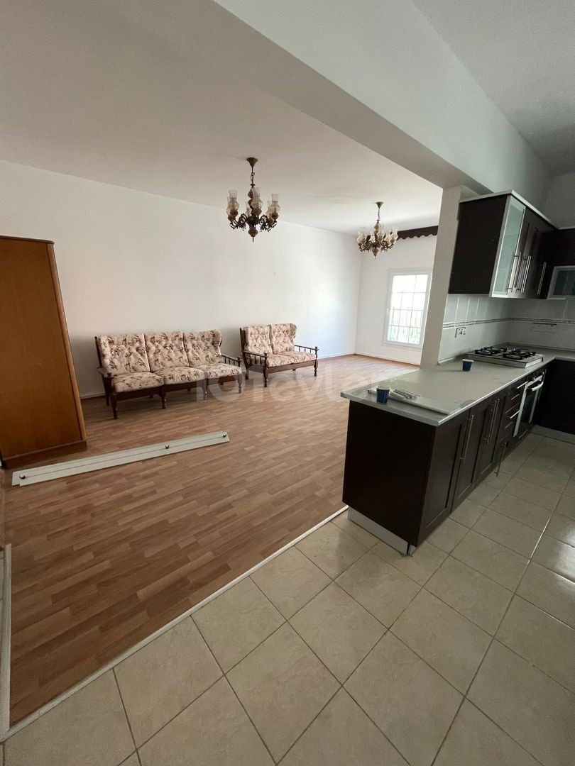 3+1 Office for Rent in Köşklüçiftlik ** 