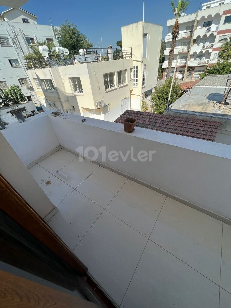 Ortaköy Bölgesinde 1+1 Kiralık Daire 