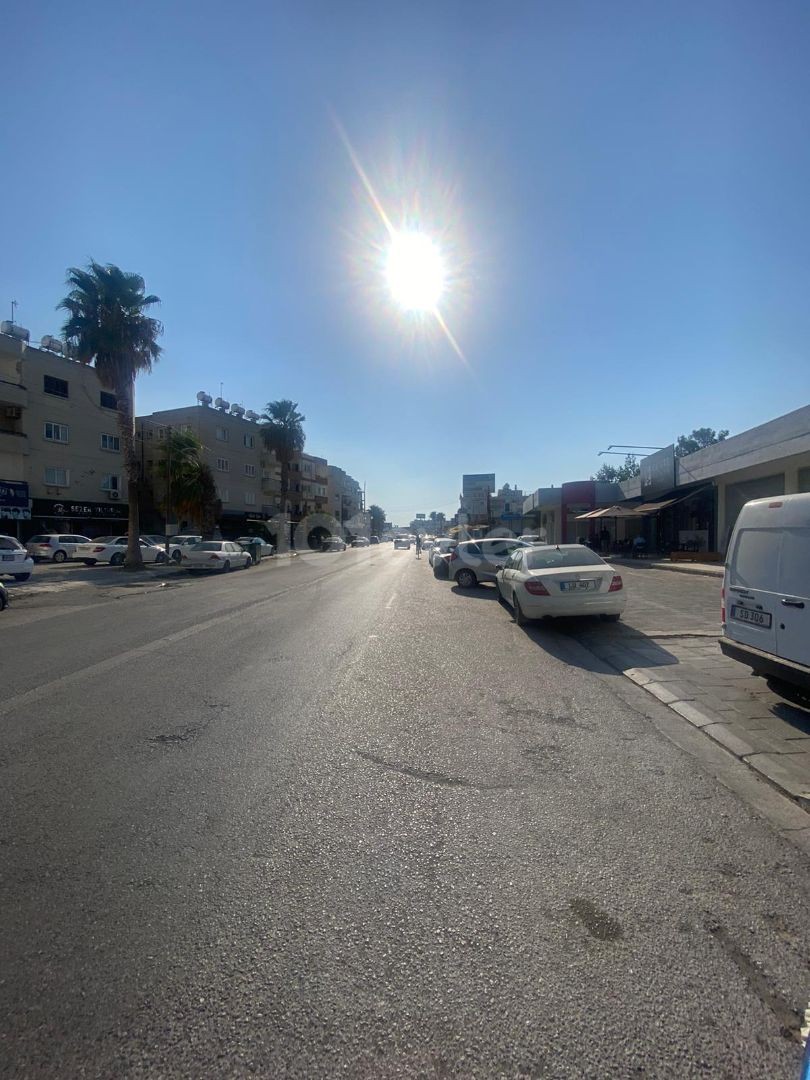 Rent a Shop on the Highway in Ortaköy ** 