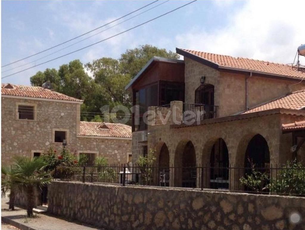 4 + 1 Magnificent Villa for Sale by the Sea in Laptada ** 