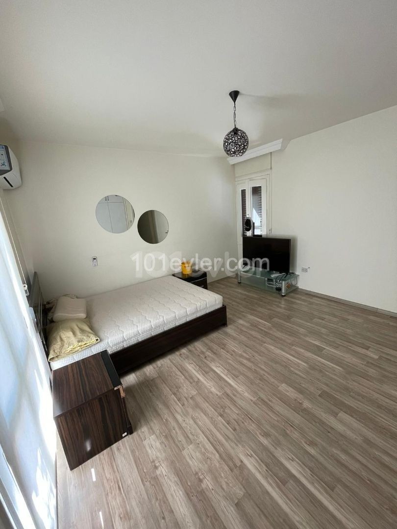 Dereboyu'nun En Güzel Merkezi Konumunda Full Eşyalı Kiralık  3+1 Daire