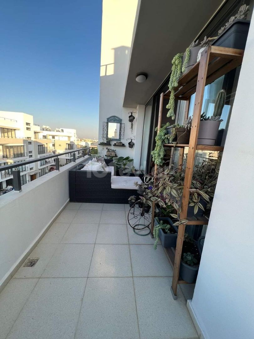 2+1 Luxus-Penthouse zum Verkauf in Küçük Kaymaklı