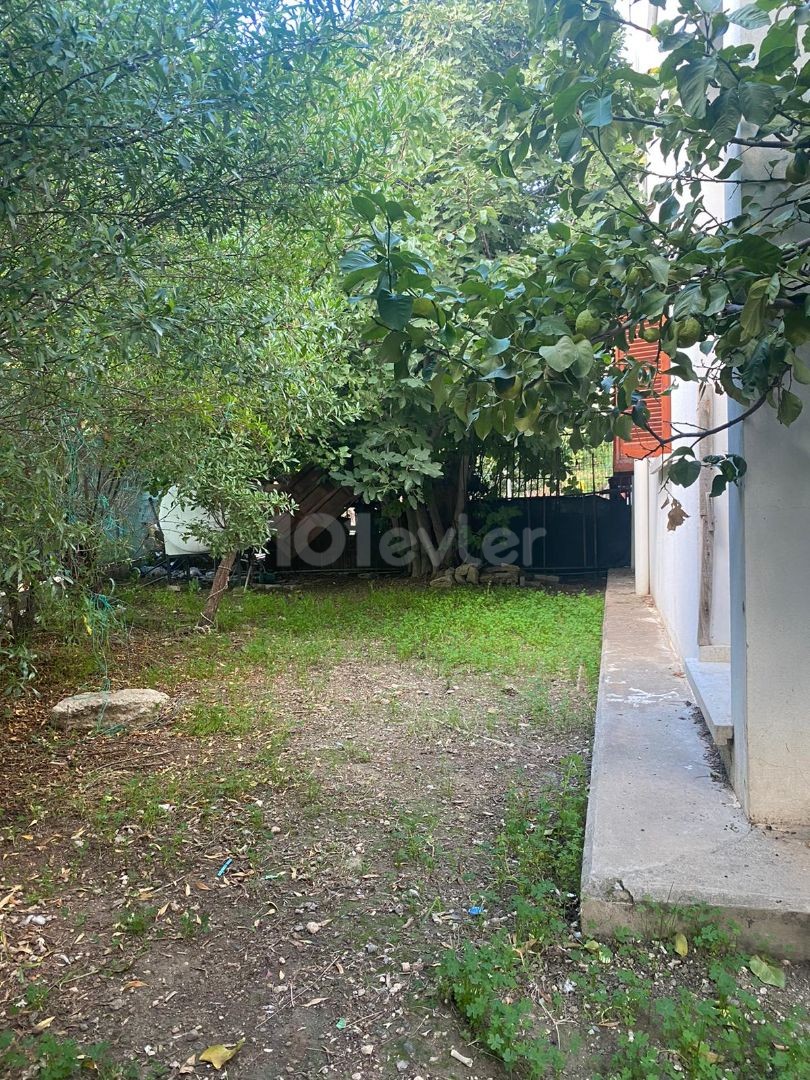 Detached House To Rent in Girne Merkez, Kyrenia