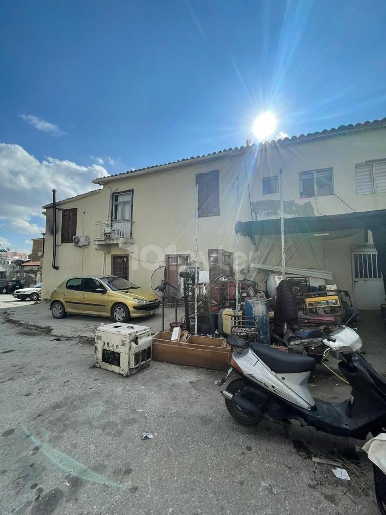 Detached House For Sale in Lefkoşa Surlariçi, Nicosia