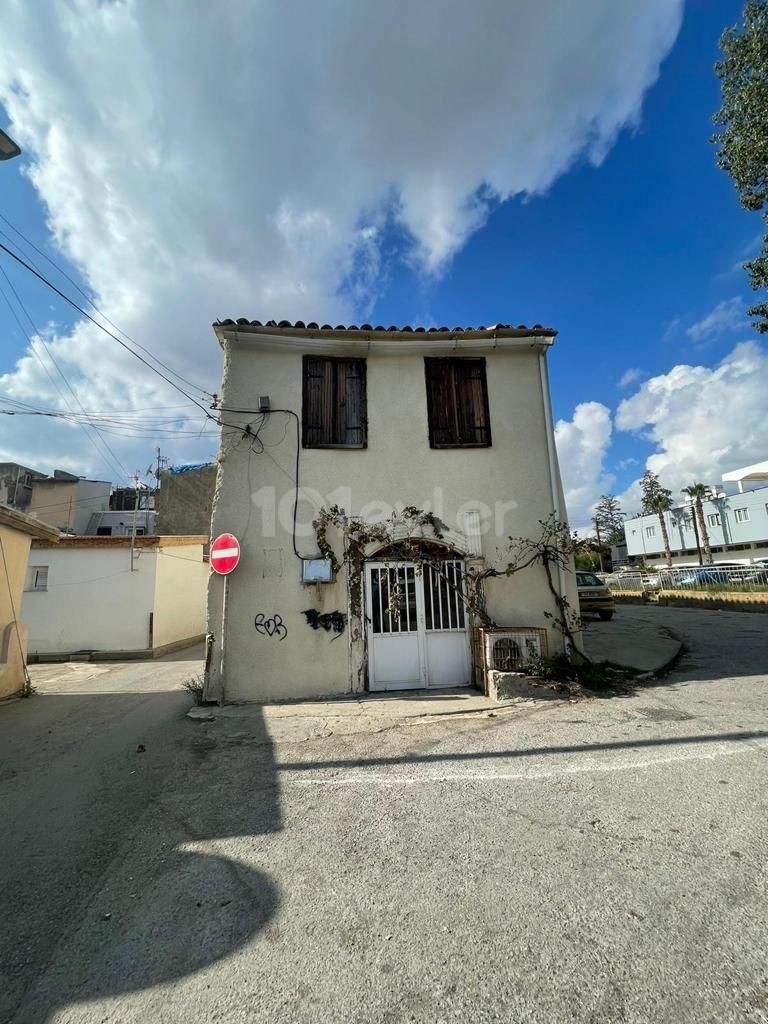 Detached House For Sale in Lefkoşa Surlariçi, Nicosia