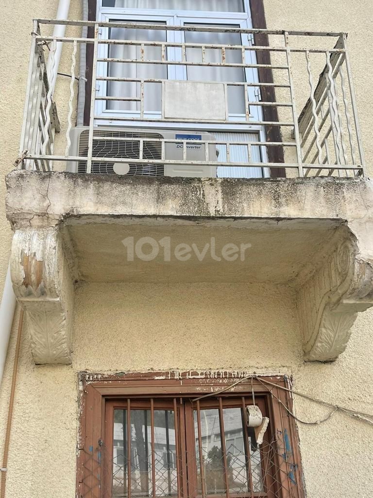 Detached House For Sale in Lefkoşa Surlariçi, Nicosia