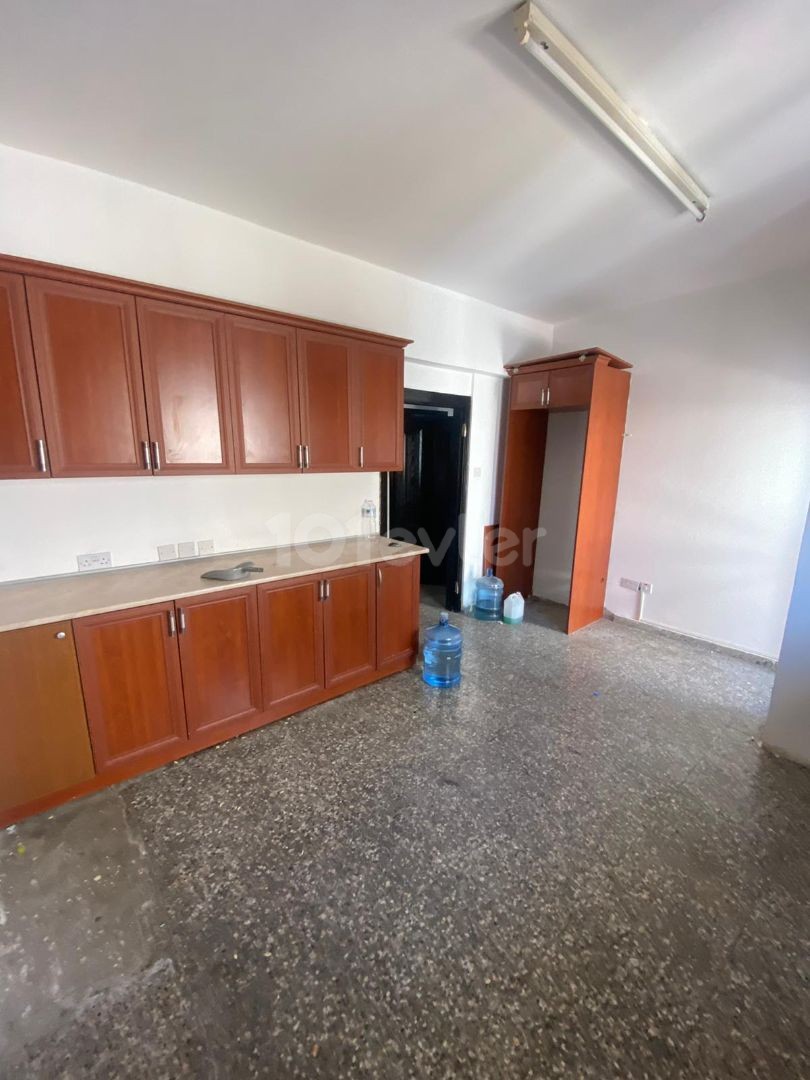 Office To Rent in Küçük Kaymaklı, Nicosia