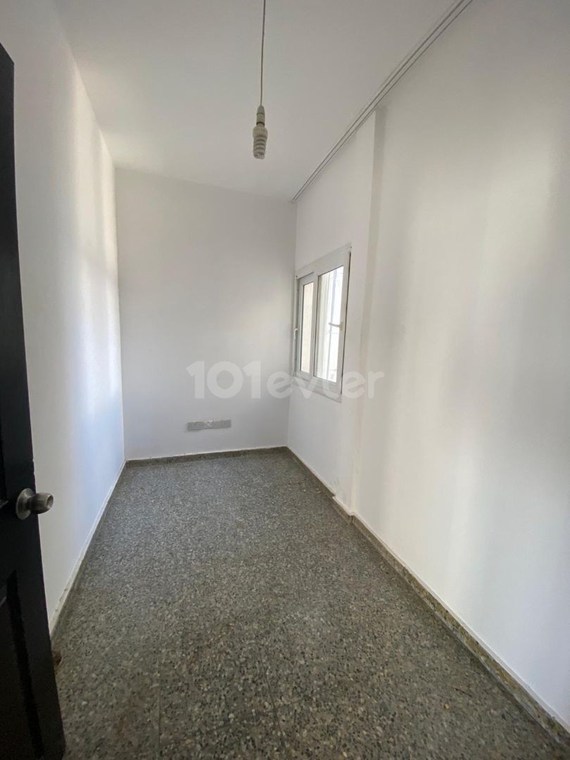 Küçük Kaymaklı Bölgesinde 3+1 Kiralık Ofis