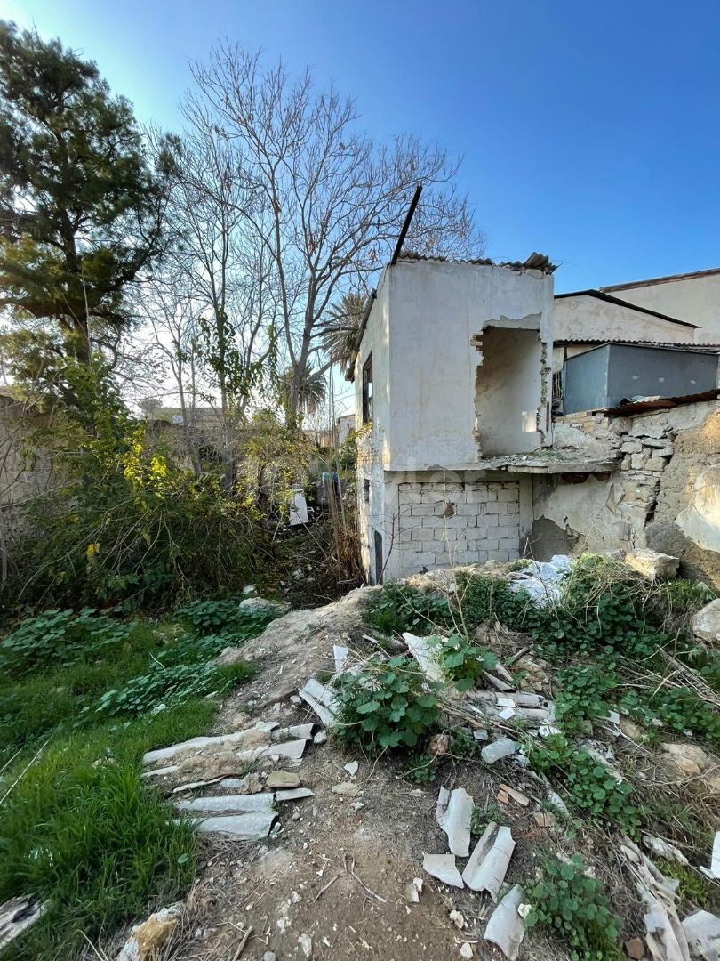 Einfamilienhaus Kaufen in Lefkoşa Surlariçi, Nikosia