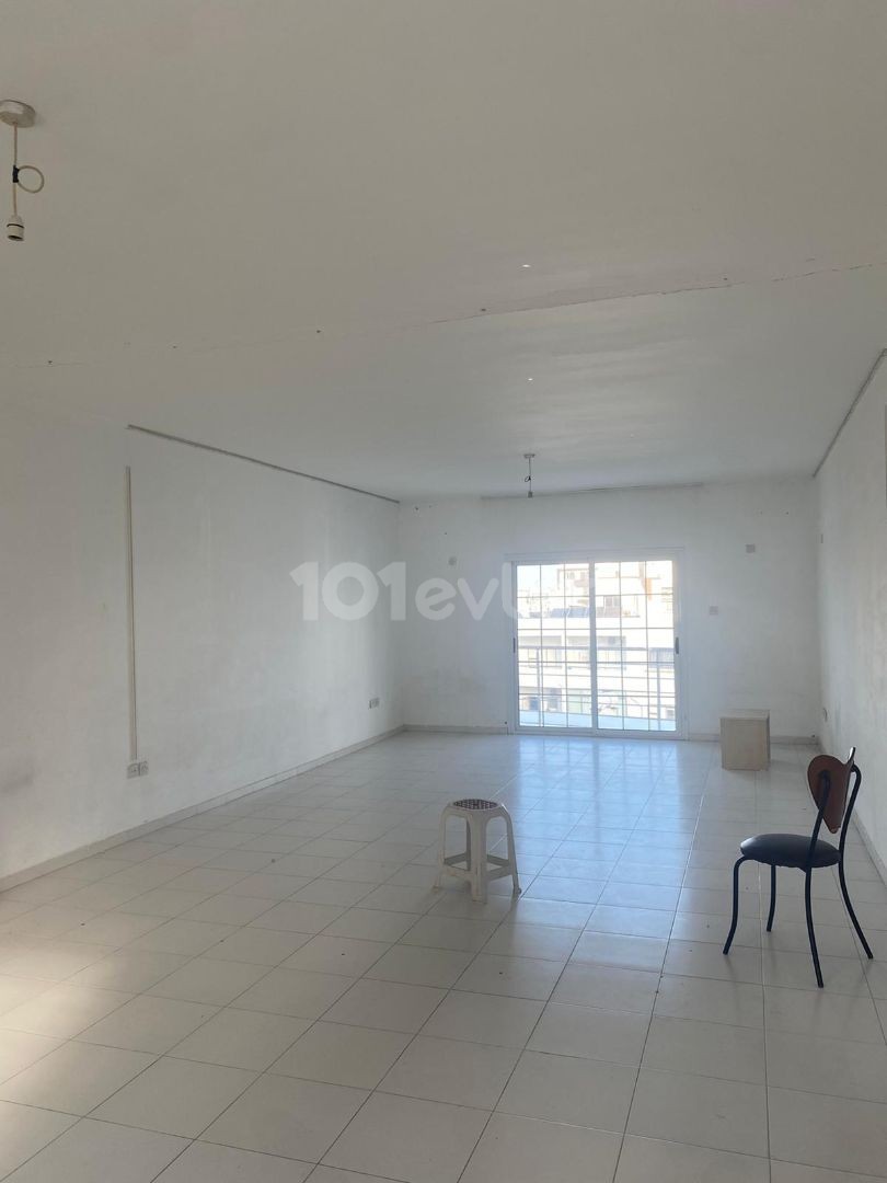 Girne Centre Wohnung (Büro) zur Miete