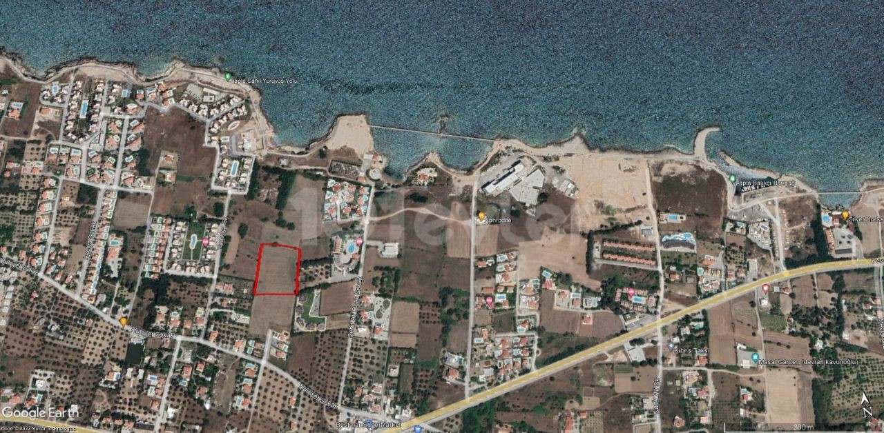 Land Close to the Sea for Sale in Lapta 