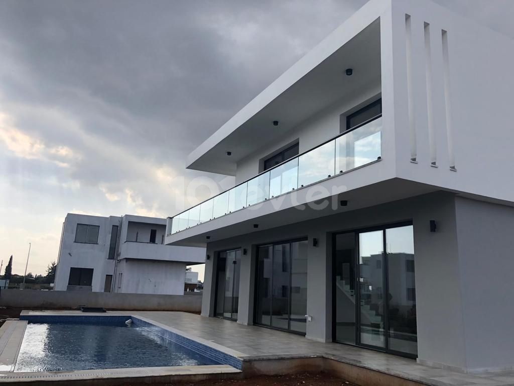 Modern Luxury 4+1 Villa with Private Pool in New Bosphorus! Ready for Delivery!