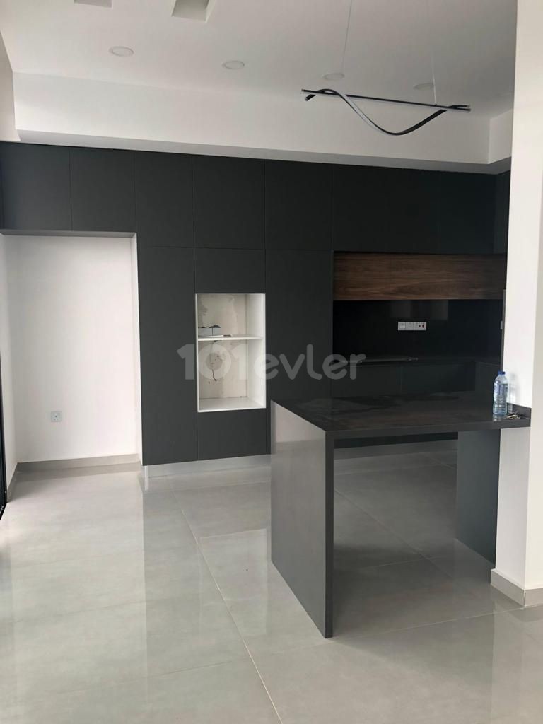 Yeni Boğaziçin'de Modern Lüx Özel  Havuzlu 4+1 Villa