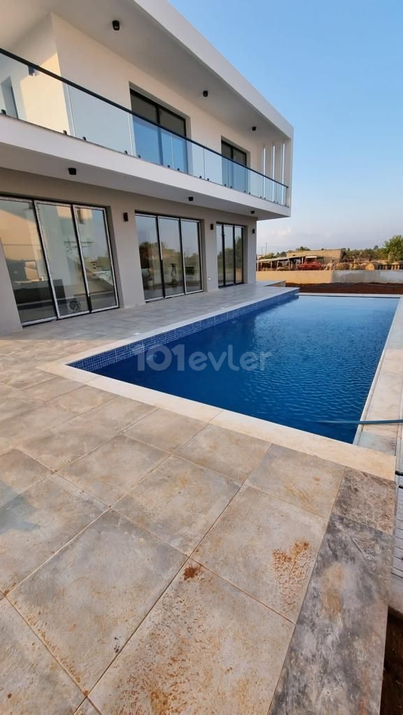 Modern Luxury 4+1 Villa with Private Pool in New Bosphorus! Ready for Delivery!