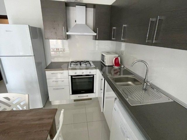 Vollständig möblierte 1+1 (2 wc) Wohnung zur Miete in Kyrenia Zentrum in einem Gated Complex 