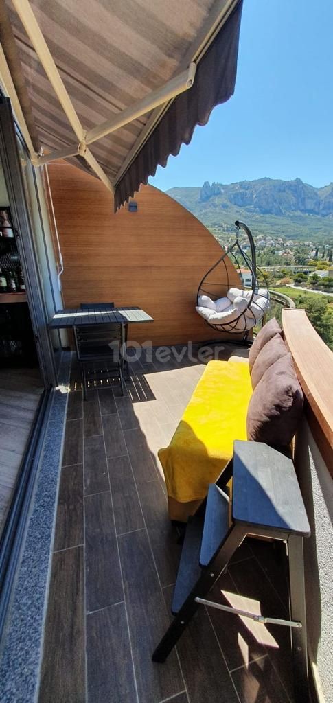 Zu verkaufen Duplex Penthouse in Kyrenia Zentrum