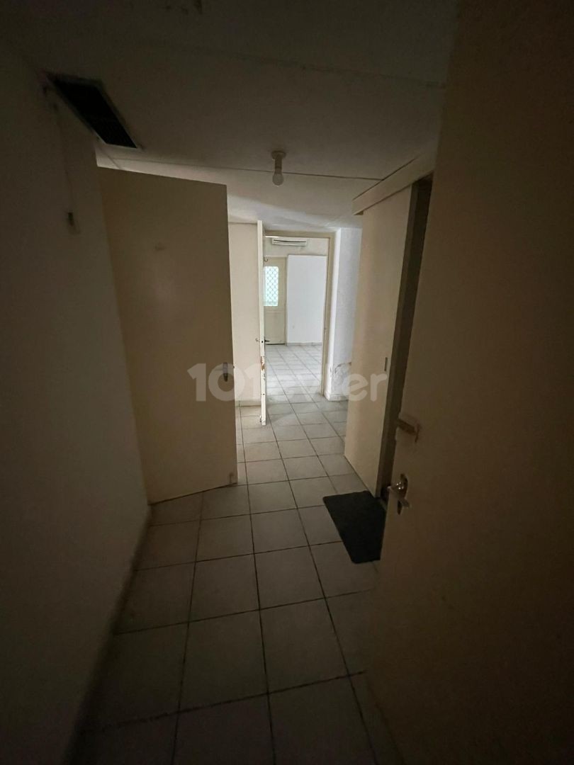 Ground Floor Apartment Suitable for Commercial Permit Office / Nursery / Workplace in Köşklüçiftlik