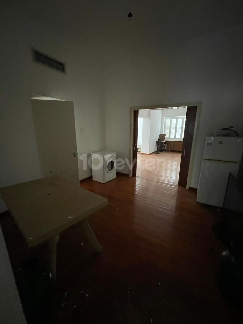 Ground Floor Apartment Suitable for Commercial Permit Office / Nursery / Workplace in Köşklüçiftlik