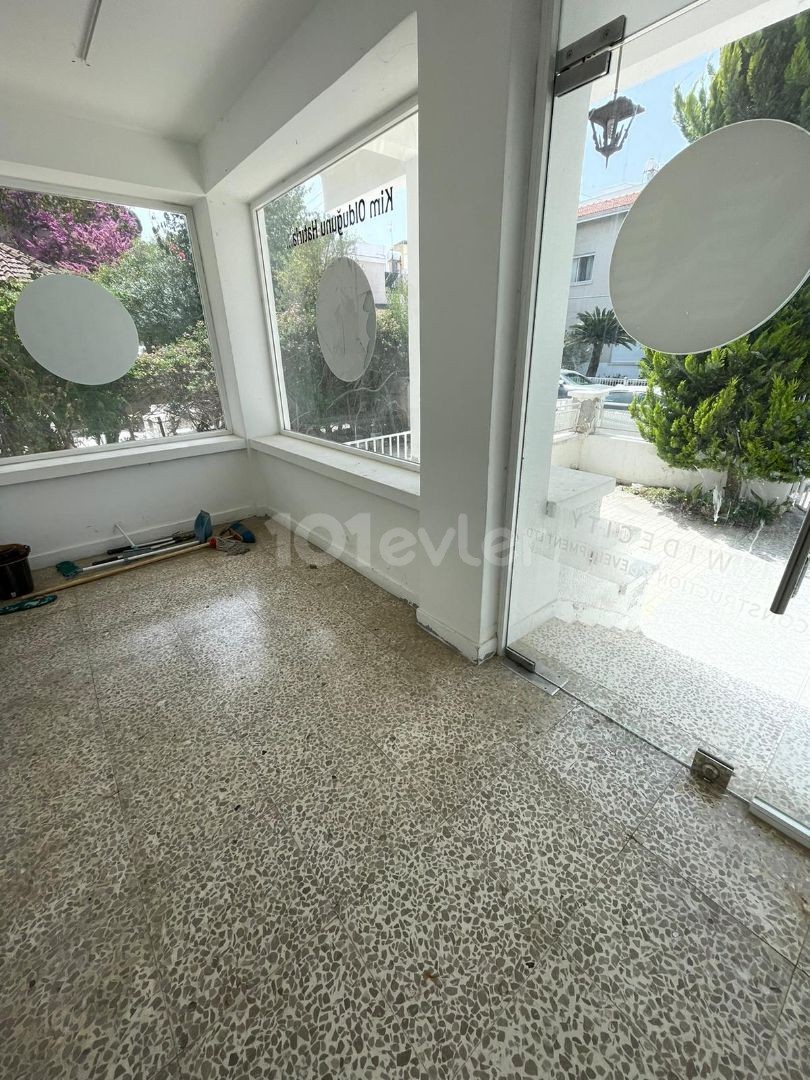 Ground Floor Apartment Suitable for Commercial Permit Office / Nursery / Workplace in Köşklüçiftlik