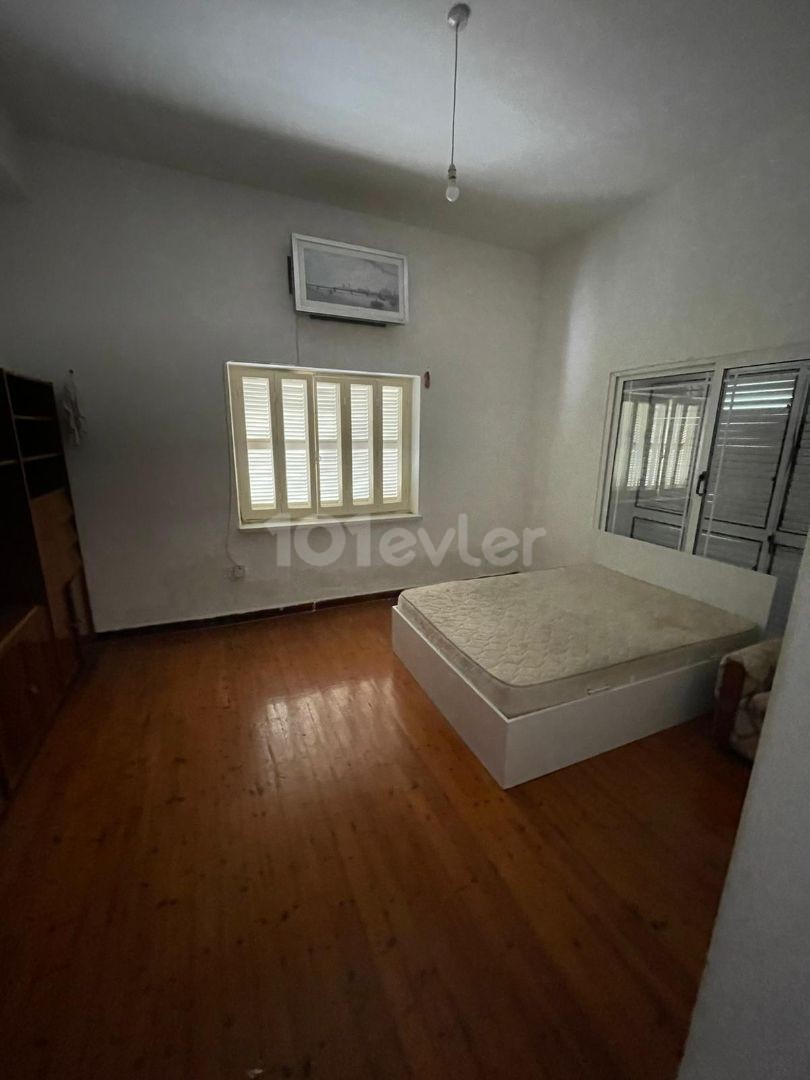 Ground Floor Apartment Suitable for Commercial Permit Office / Nursery / Workplace in Köşklüçiftlik