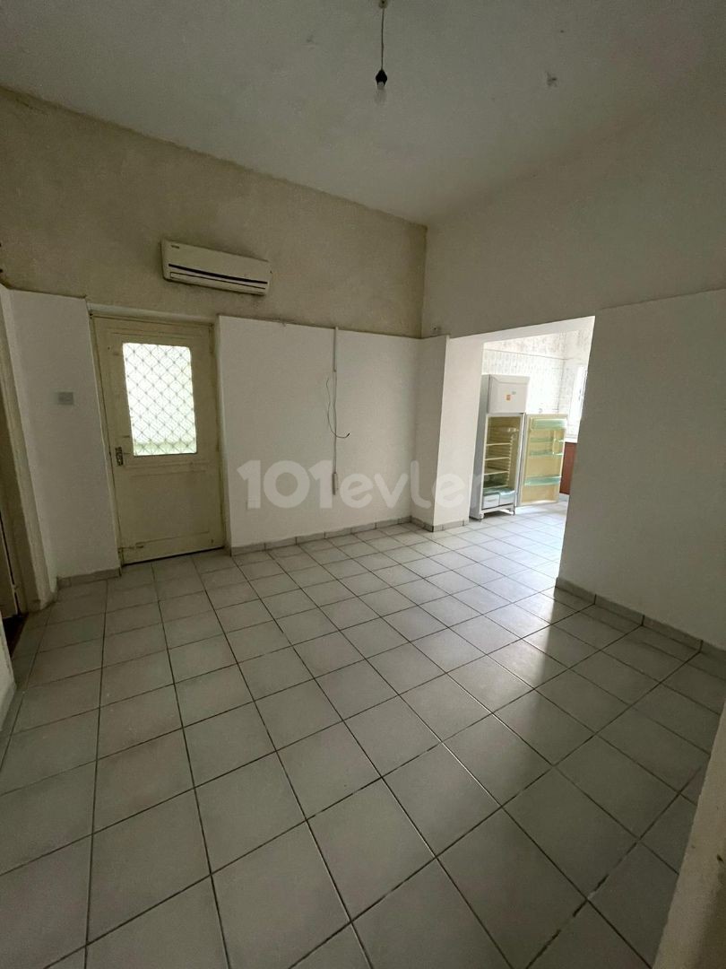 Ground Floor Apartment Suitable for Commercial Permit Office / Nursery / Workplace in Köşklüçiftlik