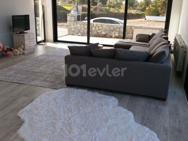 Magnificent Location in Alsancak with Private Pool - (4+1) Luxury Villa / Uninterrupted Mountain / Sea View 