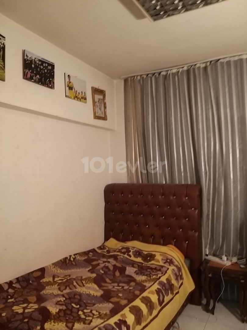 Girne Merkez'de Satılık 3+1 Daire (Kelepir)