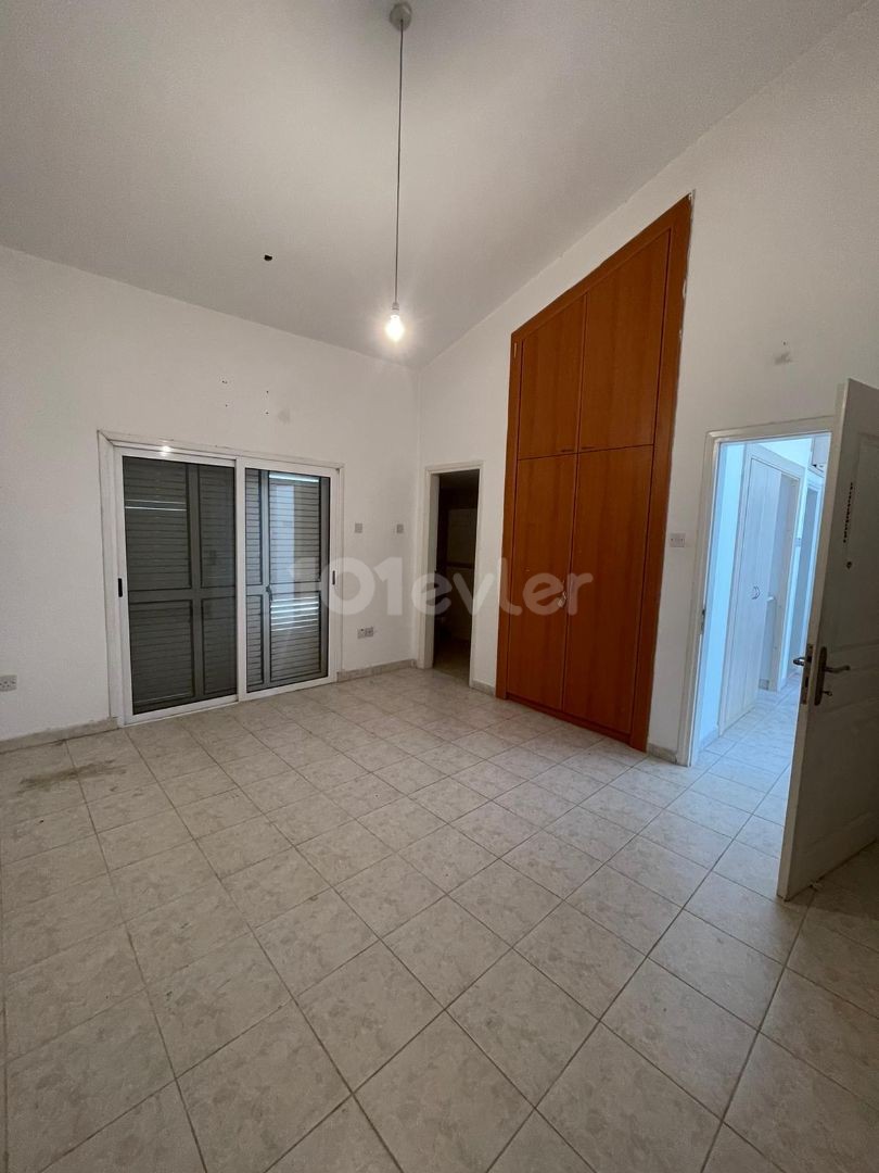 3+1 Villa for Rent in Gocmenkoy