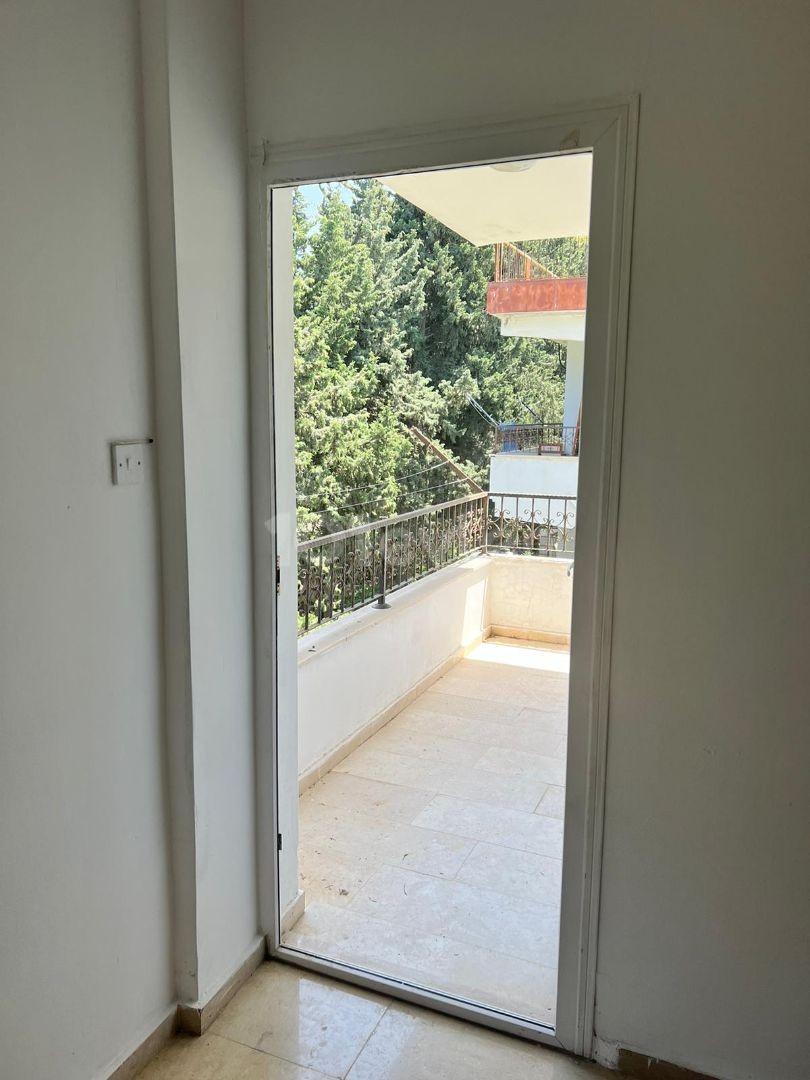 3+1 Spacious Flat for Sale in Kyrenia Center (140m2)