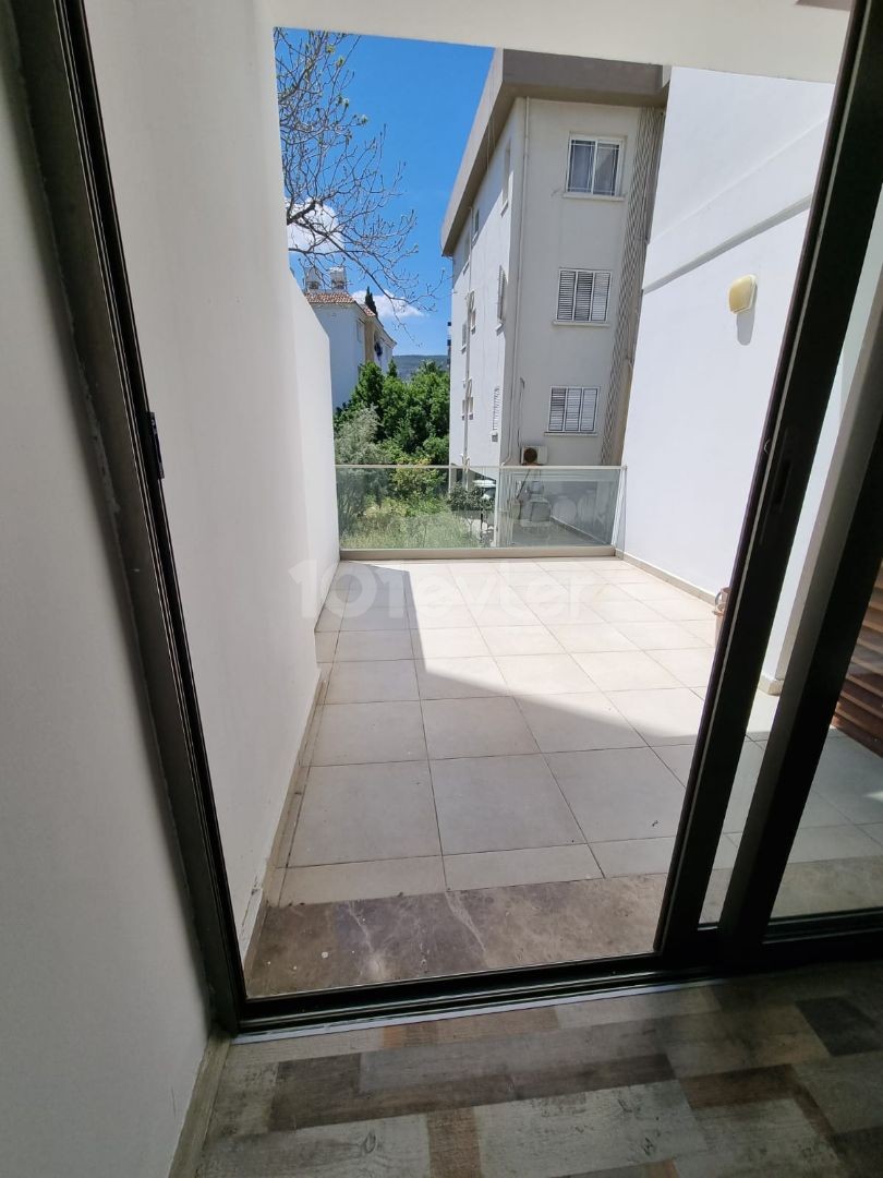 Flat To Rent in Girne Merkez, Kyrenia