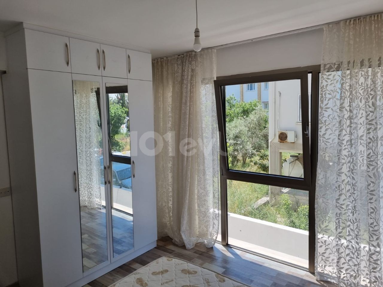 Flat To Rent in Girne Merkez, Kyrenia