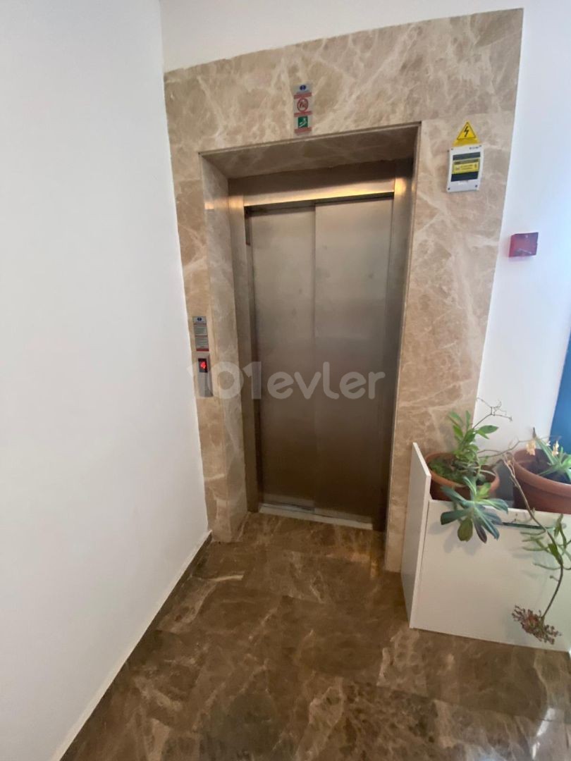 2+1 Air Conditioned Flat for Sale in Marmara