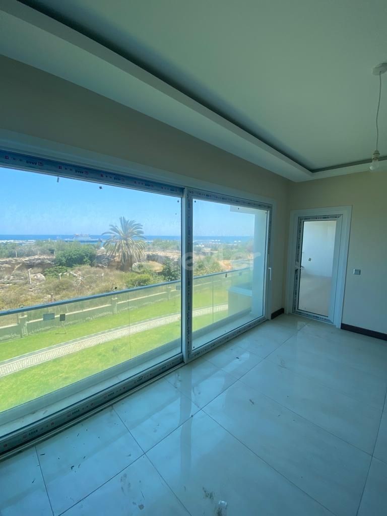 Girne Merkez'de Kiralık 3+1 Daire 