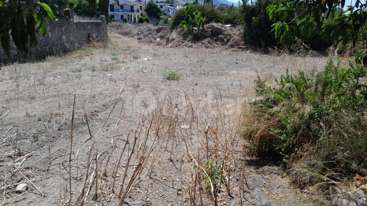 Türkisches altes Dorfhaus im Dorf Ozanköy