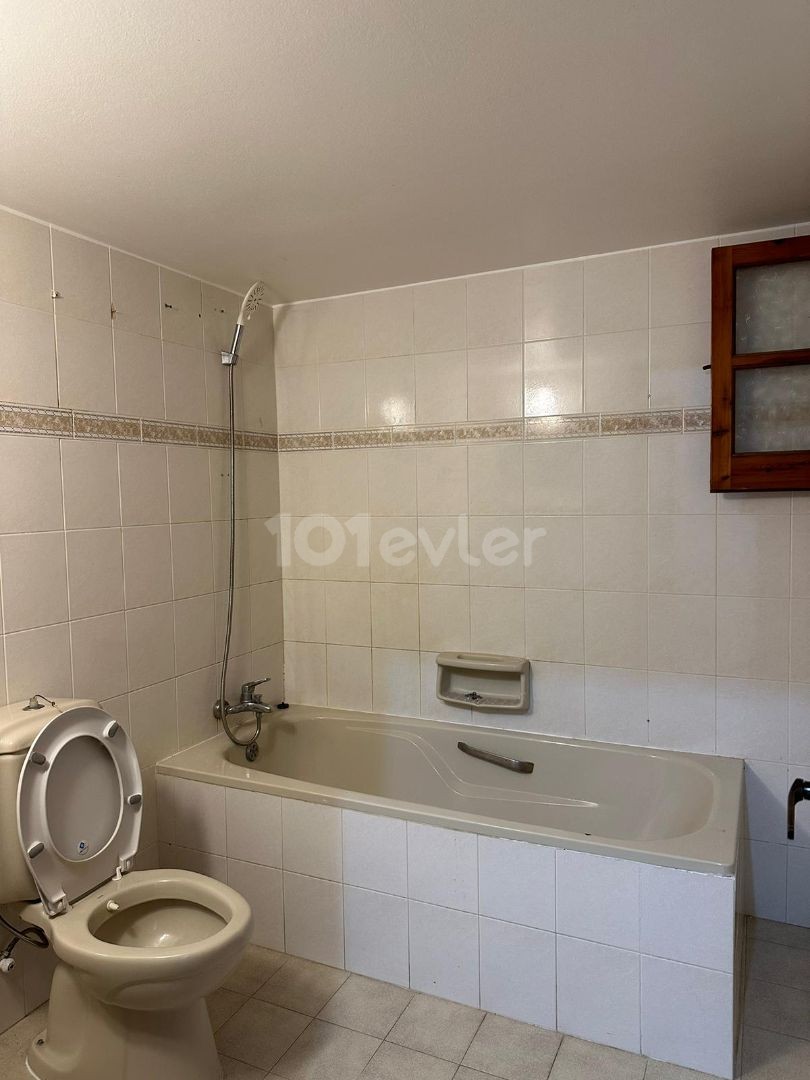 Ground Floor Fully Furnished 3+1 Flat for Rent in Kyrenia Center