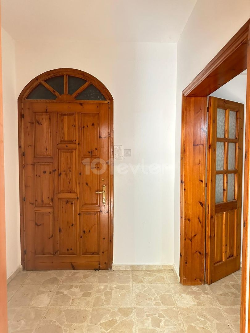 Ground Floor Fully Furnished 3+1 Flat for Rent in Kyrenia Center