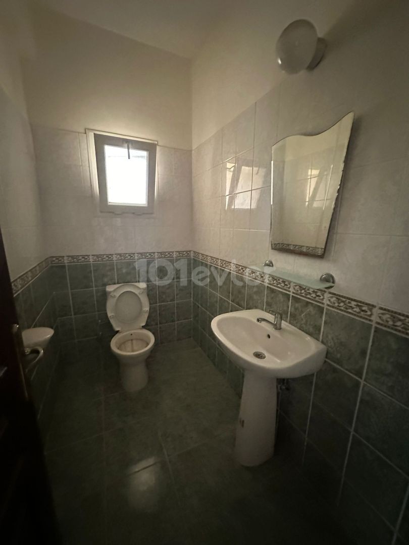 3+1 Ground Floor Flat for Sale in Küçük Kaymaklı