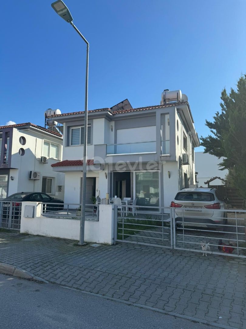 3+1 Villa zum Verkauf in Yenikent