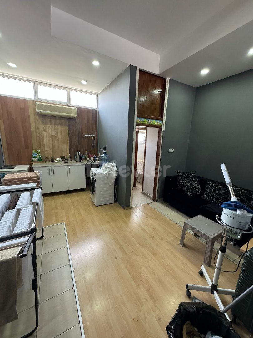 Men's Hairdresser Shop for Sublease in Ortaköy