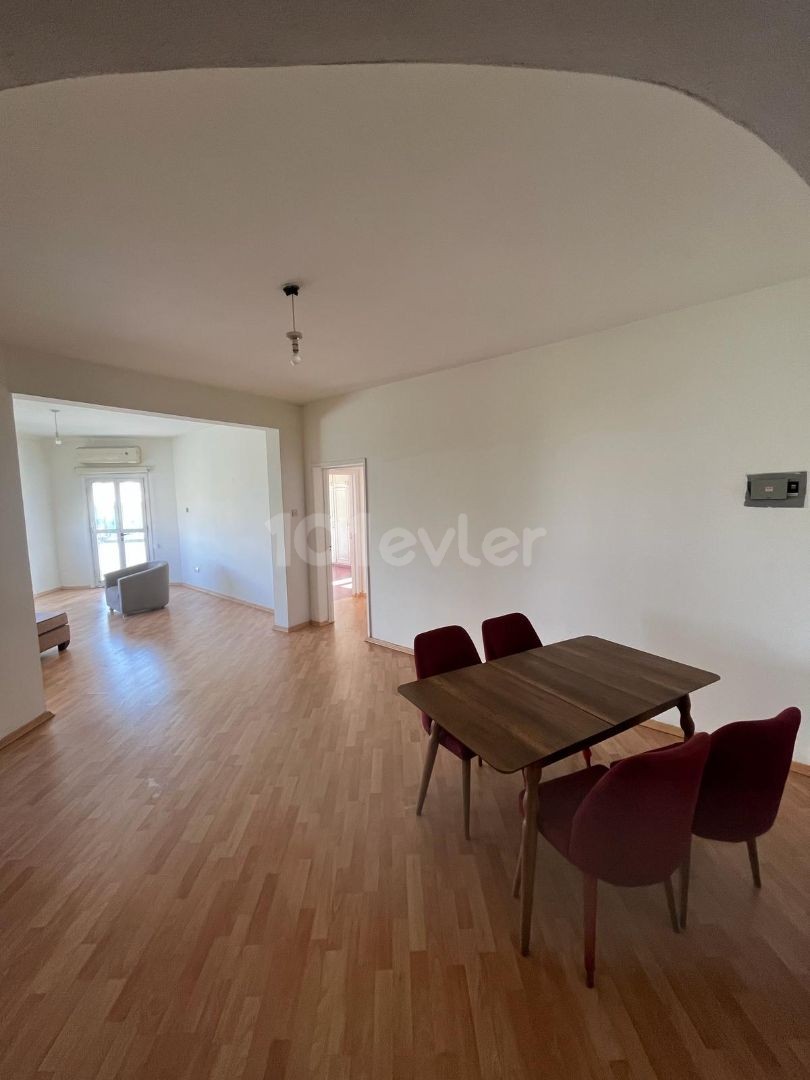 Dereboyu'nda Ana Cadde Üzeri Kiralık 2+1 Full Eşyalı Daire