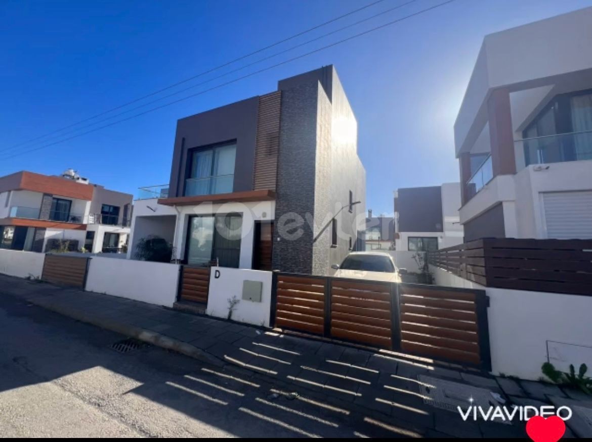 4+1 Villa for Sale in Ortaköy Yenikent