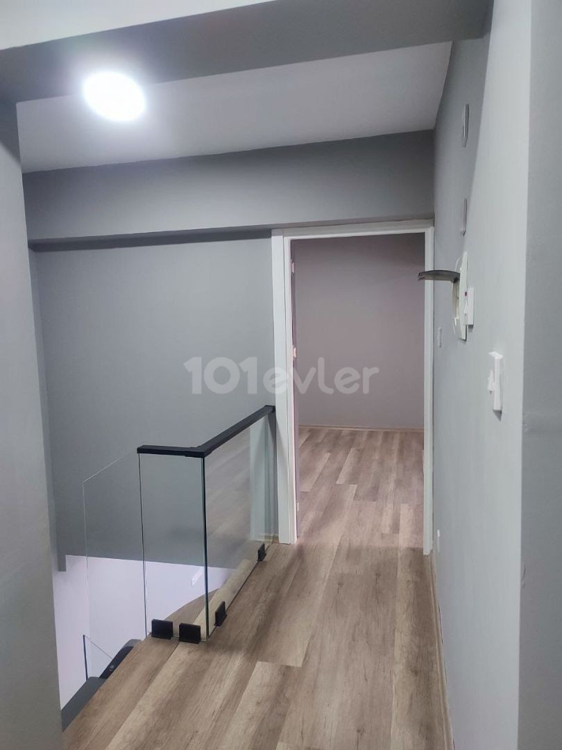 Yukarı Girne'de Satılık 4+1 Dublex Daire