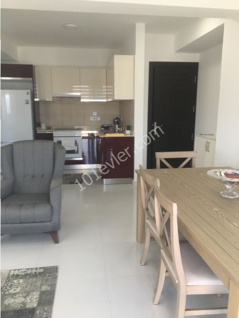 GİRNE MERKEZDE FULL EŞYALI  FULL DENİZ MANZARALI 1+1 DAİRE KDV+ TRAFO ÖDENMİŞ