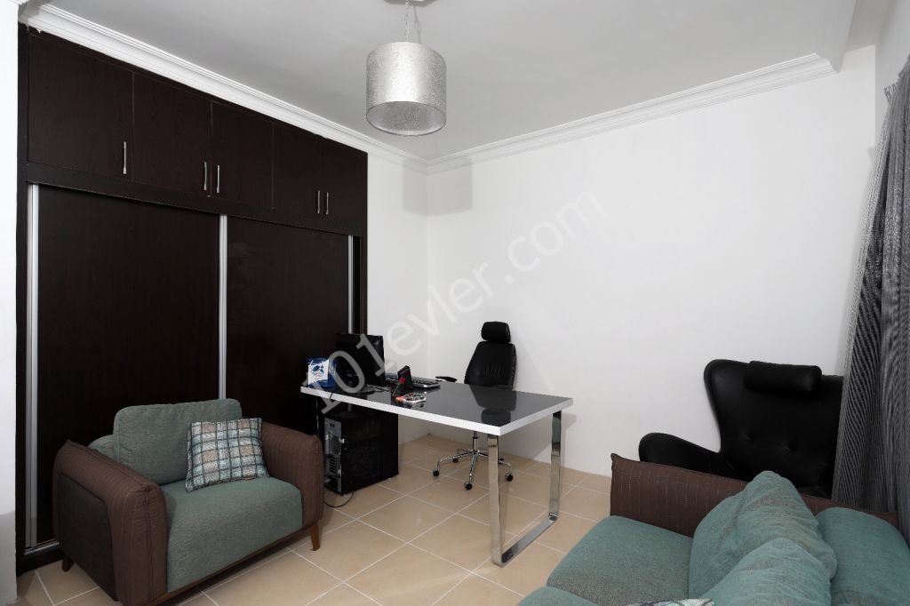 Flat For Sale in Küçük Kaymaklı, Nicosia