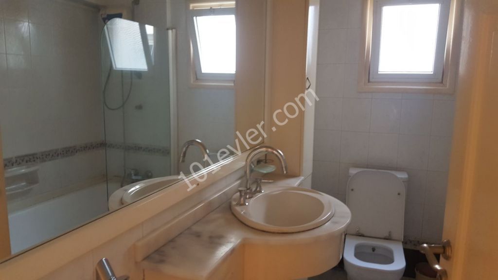 Flat To Rent in Kumsal, Nicosia