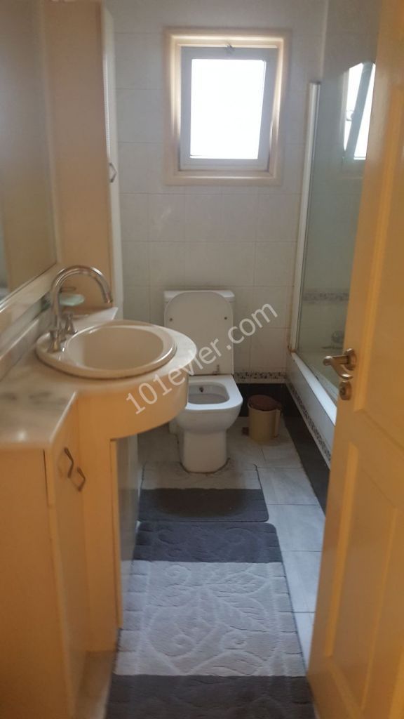 Flat To Rent in Kumsal, Nicosia